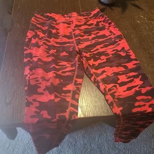 Limited addition alphalte camo red joggers